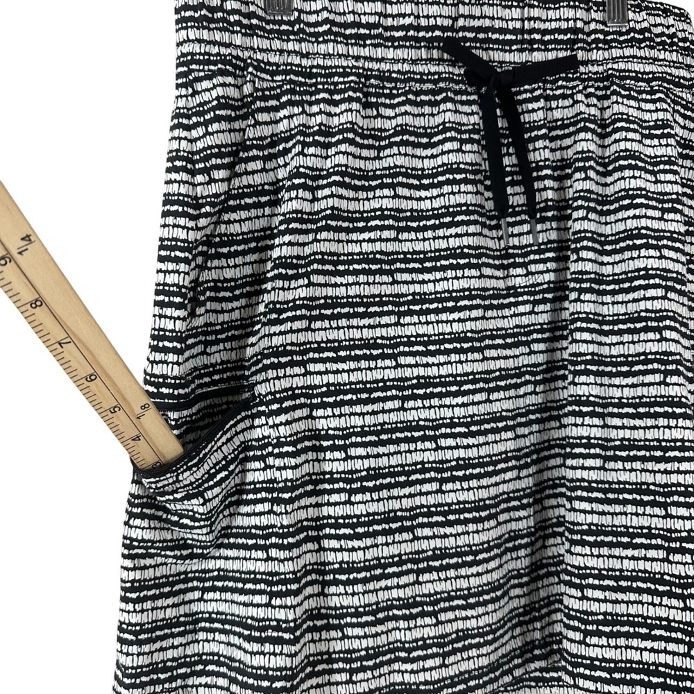 T by Talbots Womens MP Black White Striped Athletic Skort Cargo Pockets - Picture 6 of 10